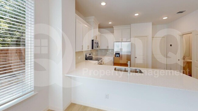 Photo - 4701 Stirring