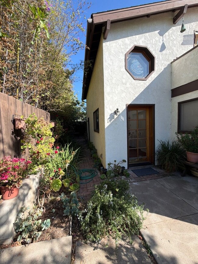 227 Jesmary Ln