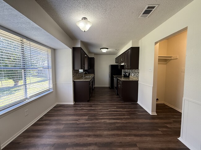 Photo - 1017 Johnson St