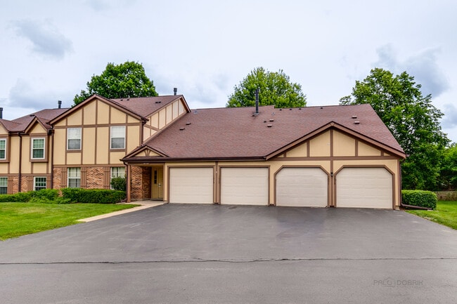 Photo - 1075 Auburn Ln Unit 1075