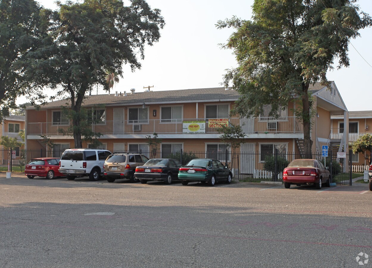 Suncrest Apartments - Northern Suncrest Apartments