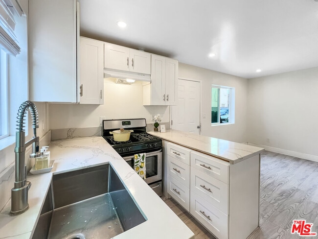 Photo - 10019 San Gabriel Ave