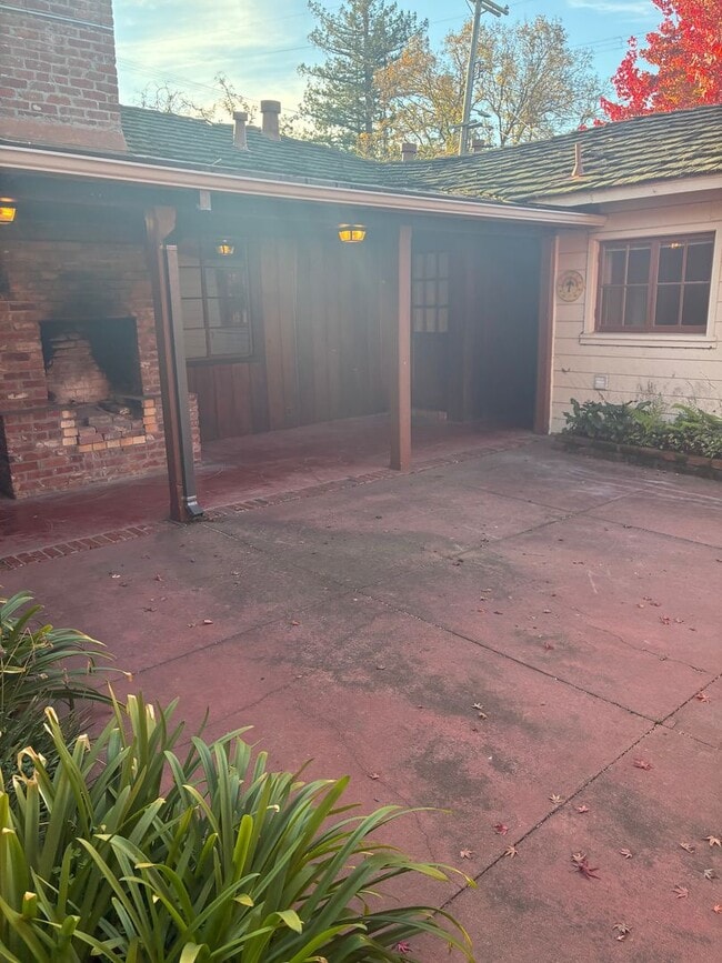 Photo - 1150 Stockbridge Ave