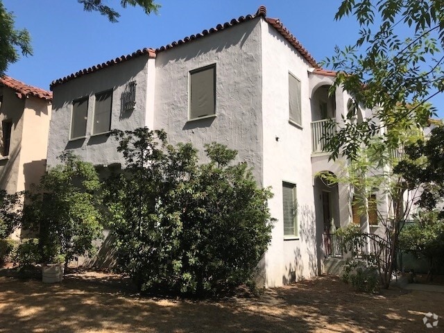 Building Photo - TALA Residences at Oakhurst