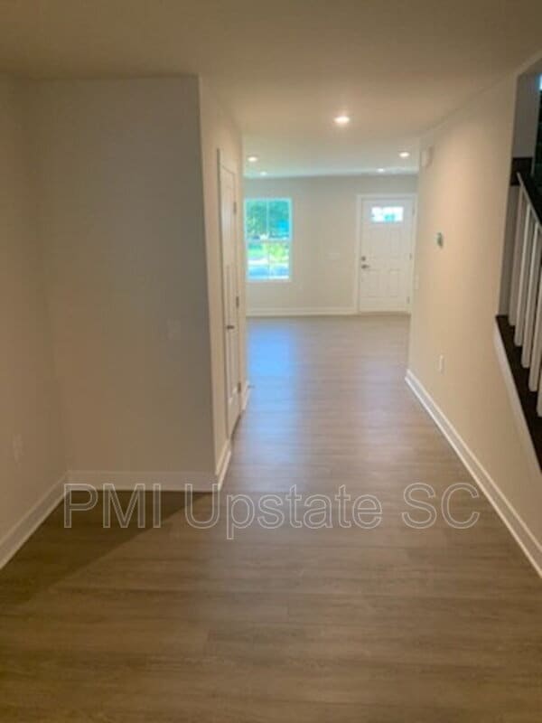 Photo - 413 Camarillo Ln