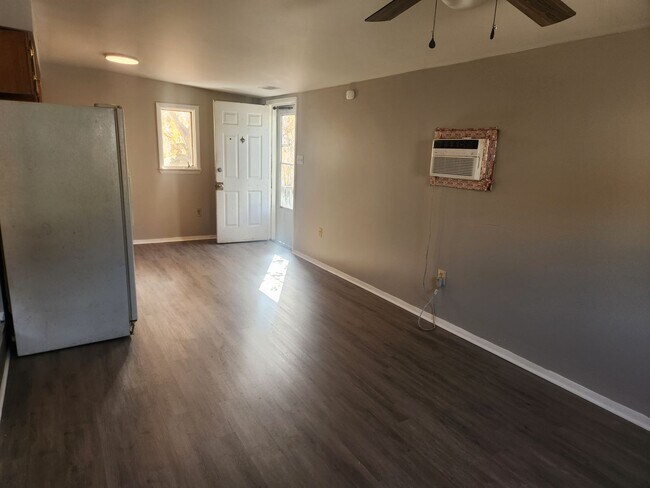 Photo - 507 Grant St Unit D