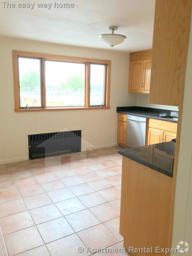 Building Photo - 34 Preston Rd Unit 2 Rental
