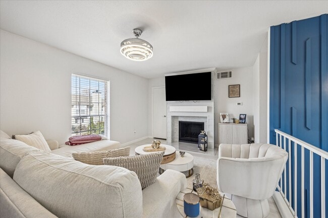 Photo - 18109 Heritage Ln Unit 8109