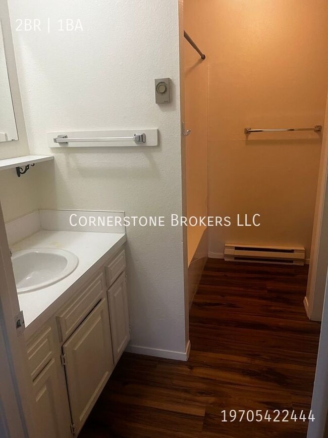 Photo - 218 Applewood Ct