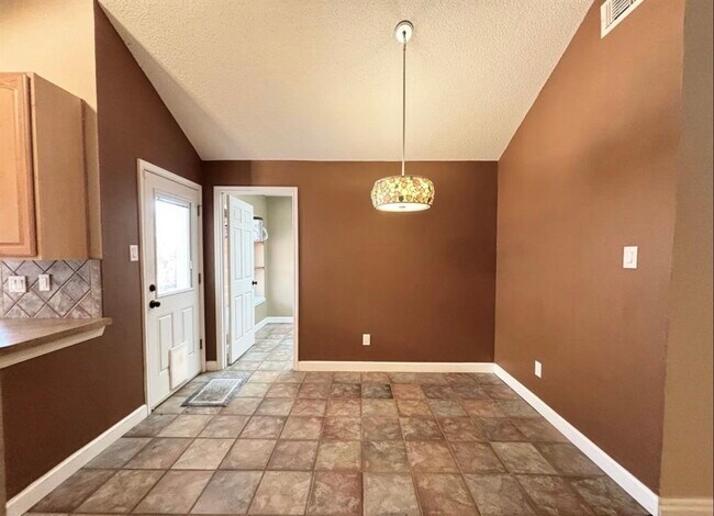 Photo - 2123 Streamhurst Ln