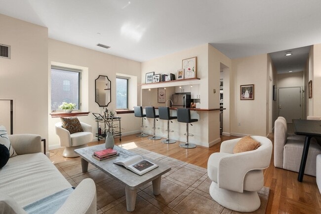 Photo - 2 Clarendon St Unit 302