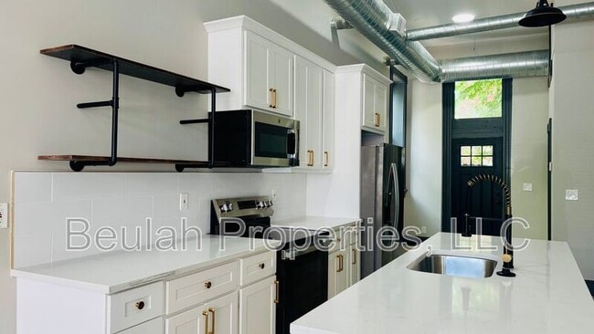 Building Photo - 1836-1838 S 10th st Rental