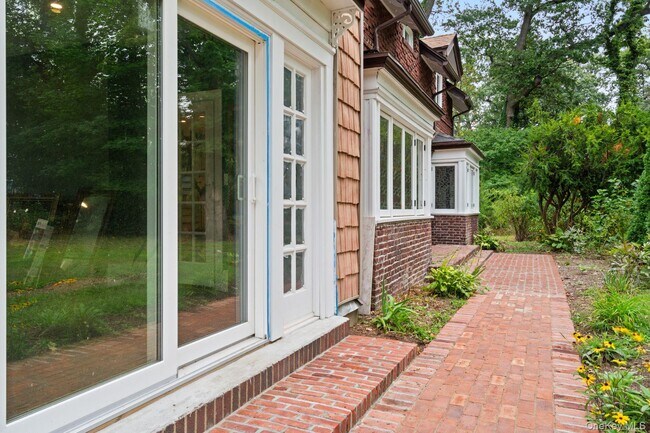 Photo - 30 Bryce Ave