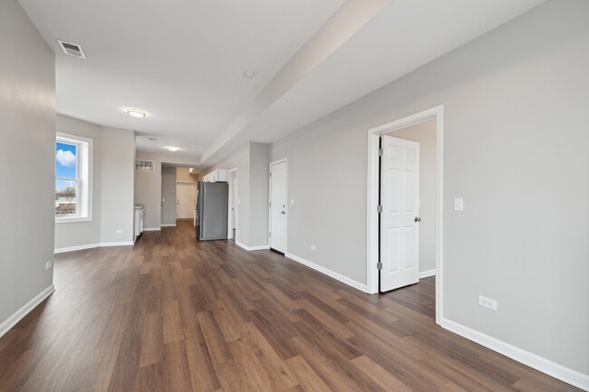 Photo - 6122 S Champlain Ave Unit 3