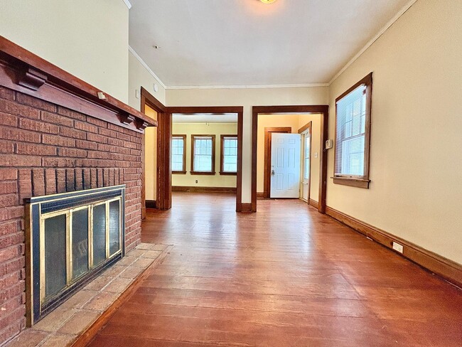 Photo - 1212 E Donald St