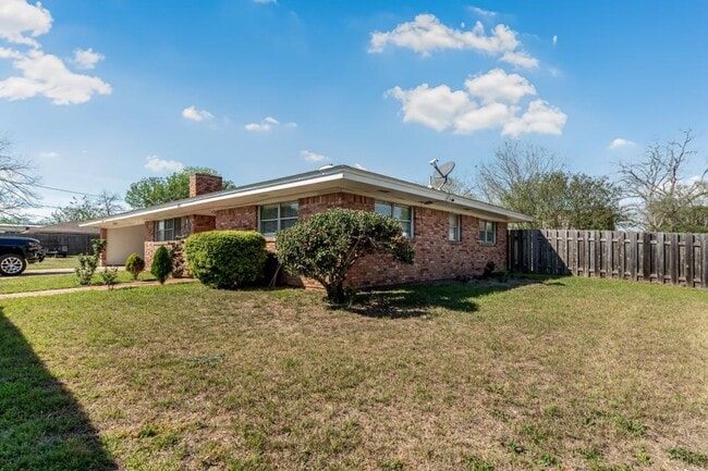 Photo - 207 S Temple St