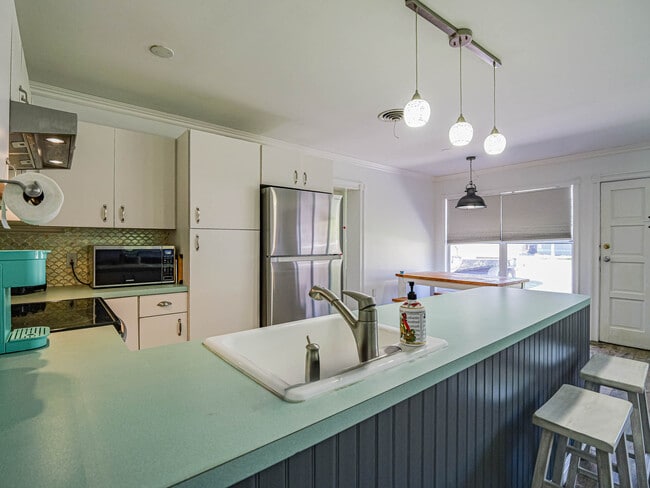 Photo - 1450 5th Ave