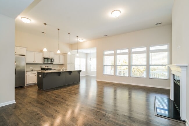 Photo - 4877 Wyndcrest Loop