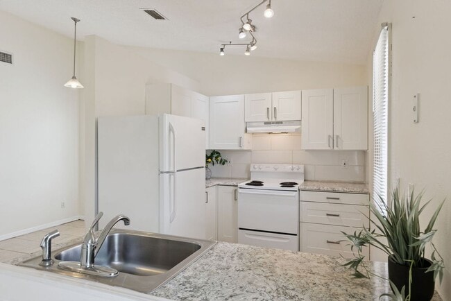 Photo - 212 Ridge Crest Loop