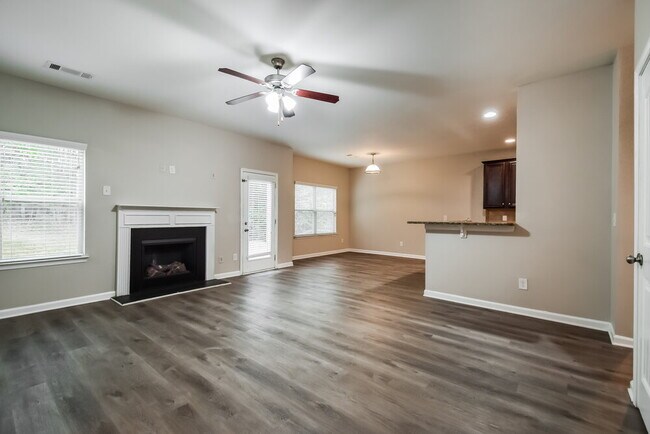 Photo - 6338 Oakwell Ct