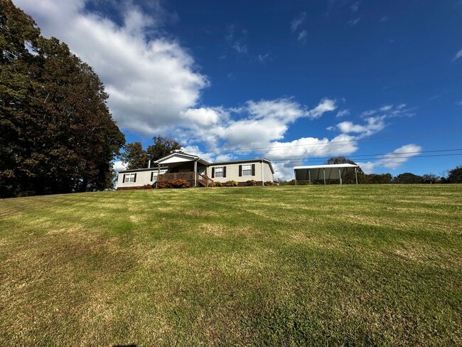 Photo - Spacious 4 bedroom/2 bath home for rent - ...