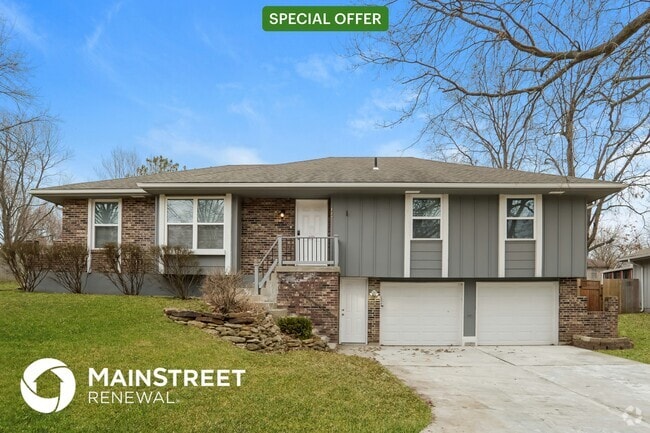 Building Photo - 417 NE Colonial Ct Rental