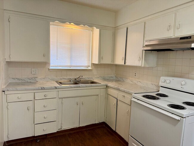 Photo - 489 S Backer Ave Unit 1