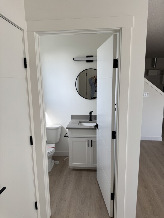 Photo - 9636-9160 160 St NW Unit 1