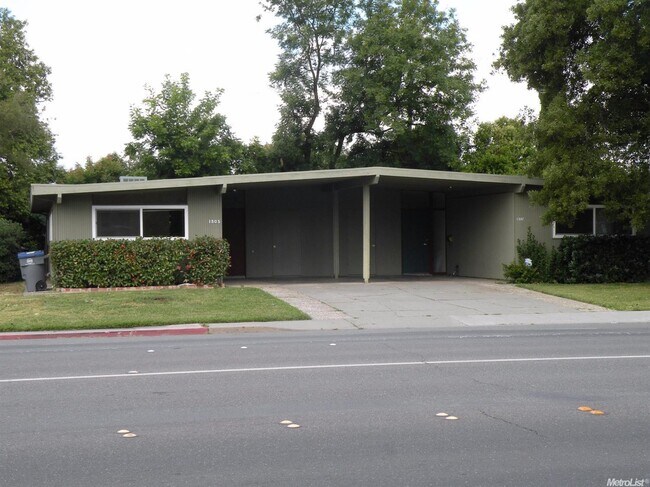 Central Davis! - Central Davis! Apartment