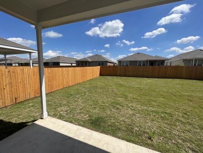 Photo - 152 Janice Rd