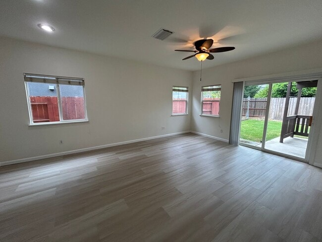 Photo - 2541 Carnival Dr