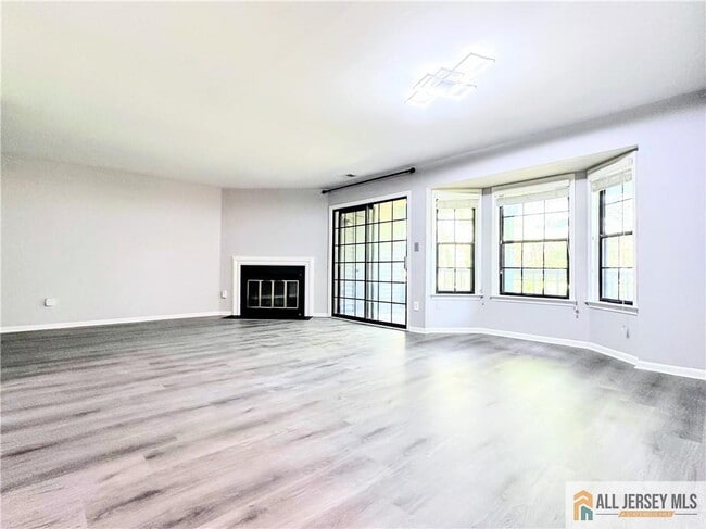 Photo - 1211 Woodhaven Dr Unit 1211