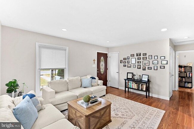 Photo - 219 Josephine St