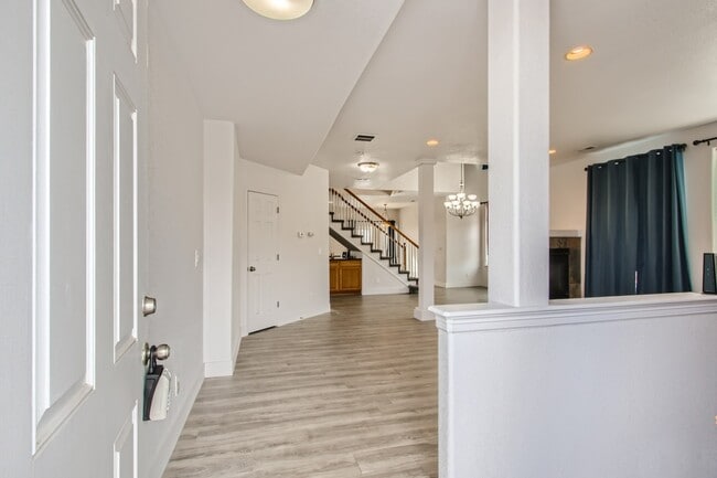 Photo - 799 Martin Dr