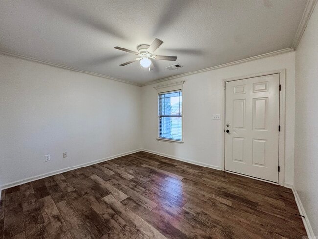 Photo - 36 Talladega Loop