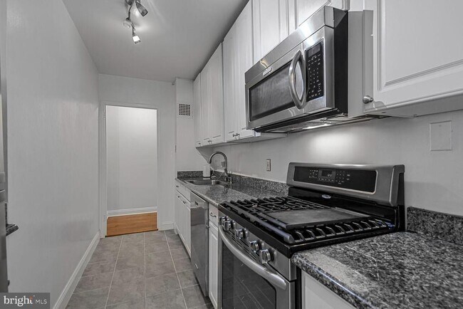 Photo - 4000 Tunlaw Rd NW Unit 419