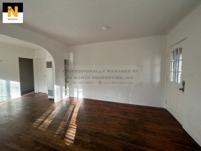 Photo - 216 7th St Unit A - Left Side