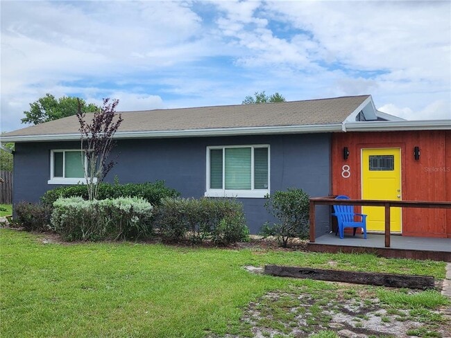 Photo - 8 Poinsettia Dr