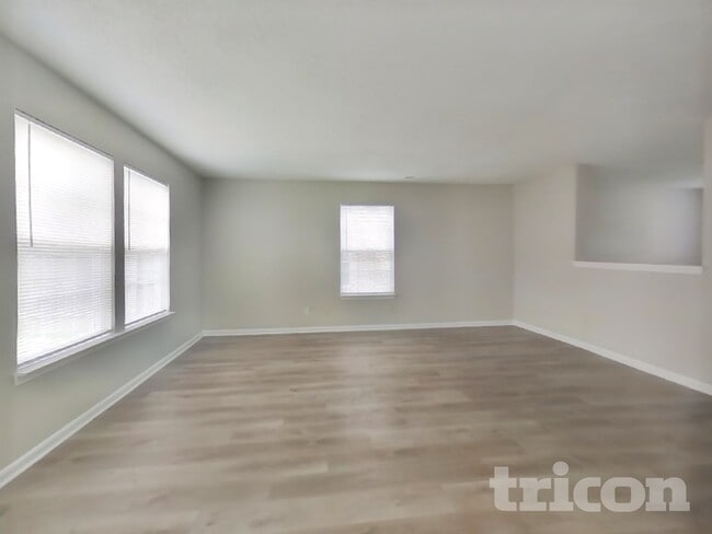 Photo - 10907 Delphi Dr