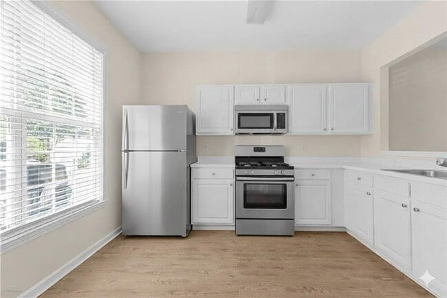 Photo - 1010 Bendleton Trce