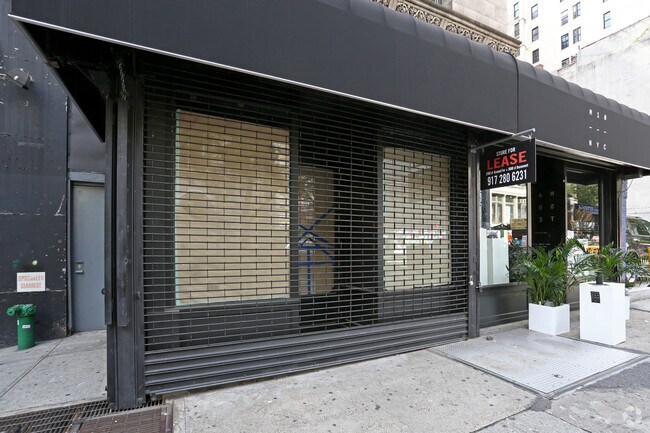 Photo - 2-4 W 29th St