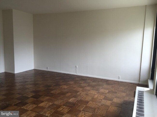 Building Photo - 210 Locust St Unit 4EW