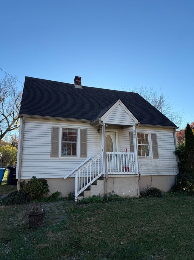 Building Photo - 3 Bedroom 2 Bath in Garden City