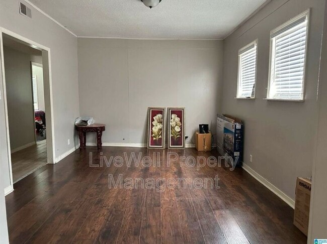 Photo - 5410 Ave D