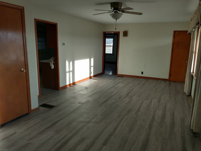 Photo - 155 N Kill Rd