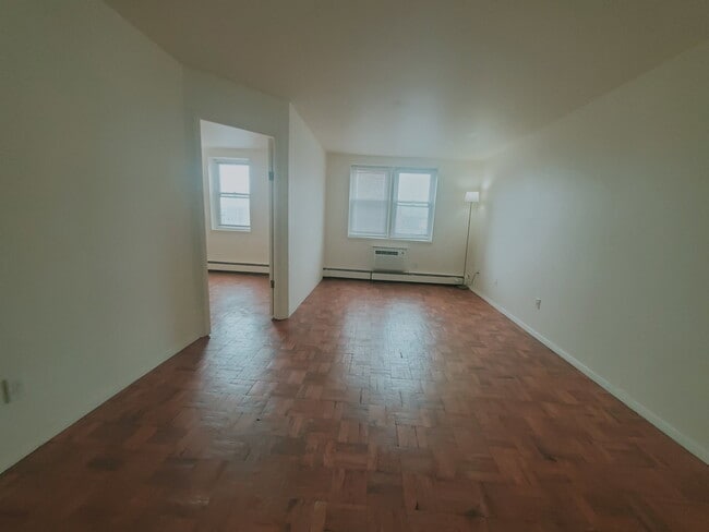 Photo - 140 Grove St Unit 6