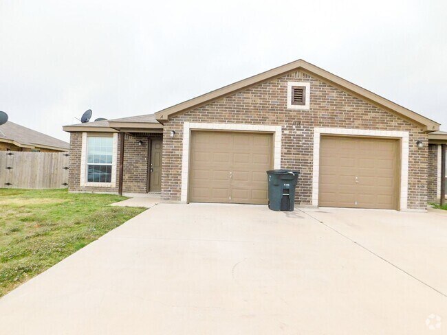 Building Photo - 1517 Justin Lp Unit B Rental