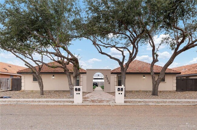 Building Photo - 13 Shasta Ave Unit 4