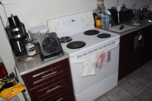 Building Photo - 32 Commonwealth Ave Unit 2