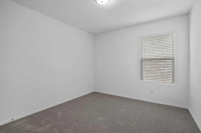 Photo - 4541 Benham Dr